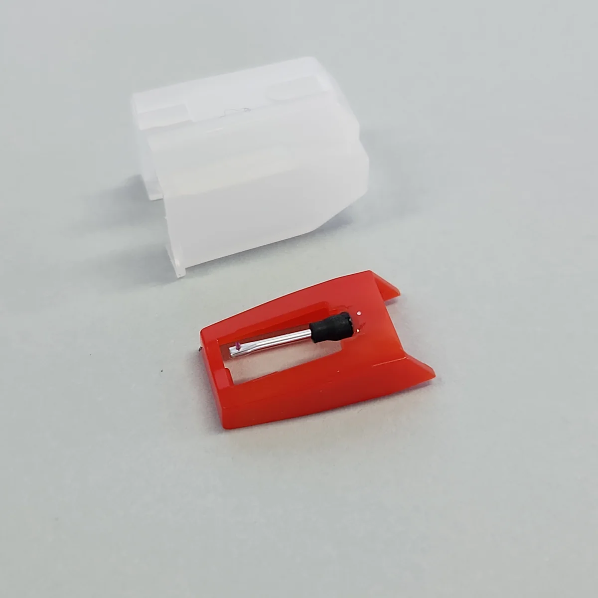 CDNEEDLE - Turntable Stylus Needle for CD114, BCD118, CD7400, CD117. Turntable Stylus Needle for CD114, BCD118, CD7400, CD117.